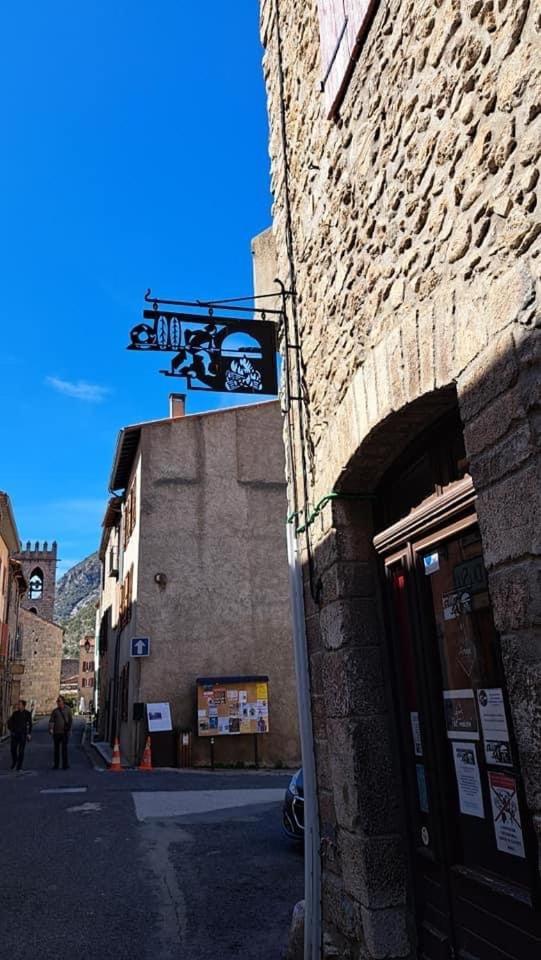 Maison Les Ramparts Villefranche-de-Conflent Exterior foto