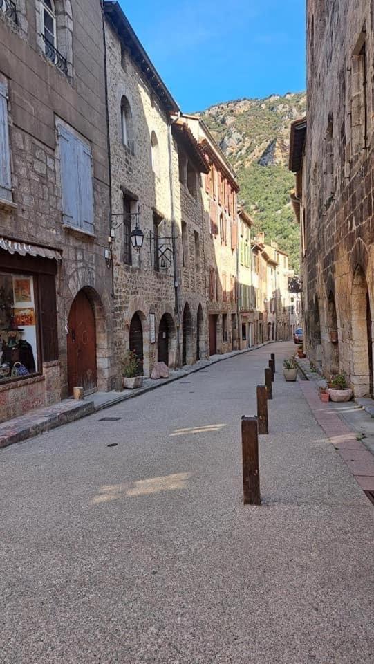 Maison Les Ramparts Villefranche-de-Conflent Exterior foto